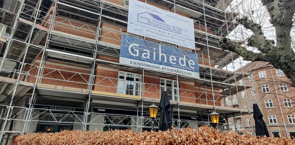 Glas til uld-projekt, Stefanhuus