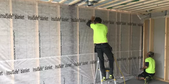Lukkede vægkonstruktioner